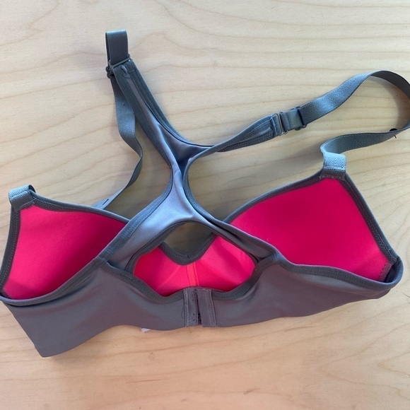Bra size Small (BH) - Picture 8 of 10